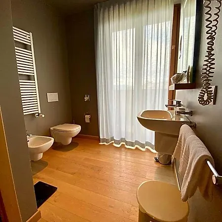 Rutzer Ristorante & Panoramic Hotel 3*