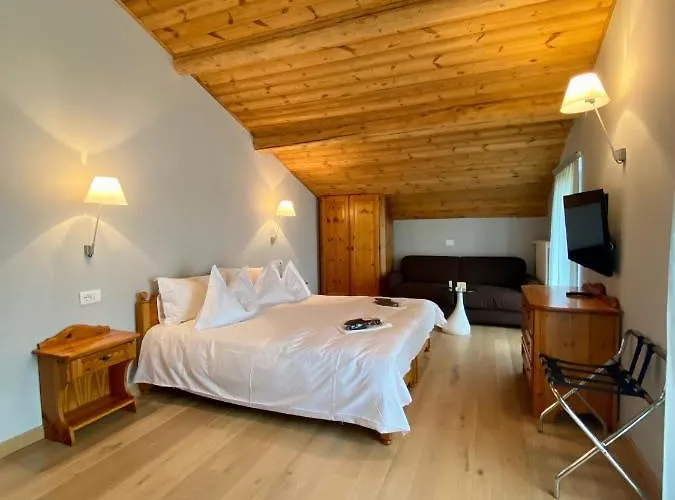 Rutzer Ristorante & Panoramic Hotel 3*